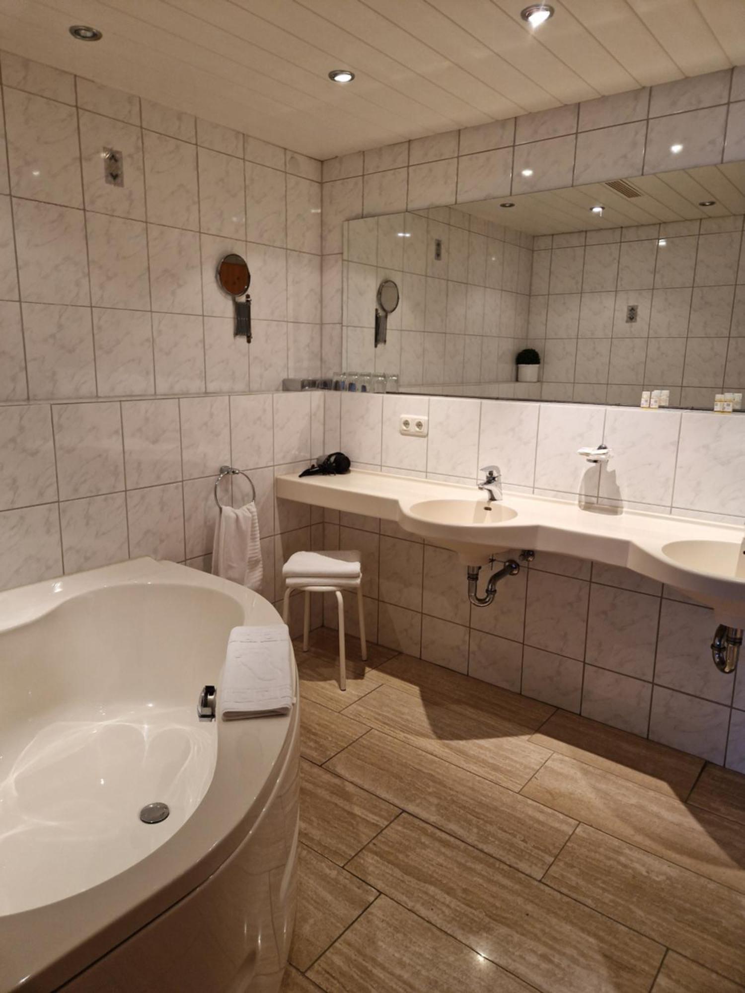 יונגהולץ Hotel Waldhorn מראה חיצוני תמונה